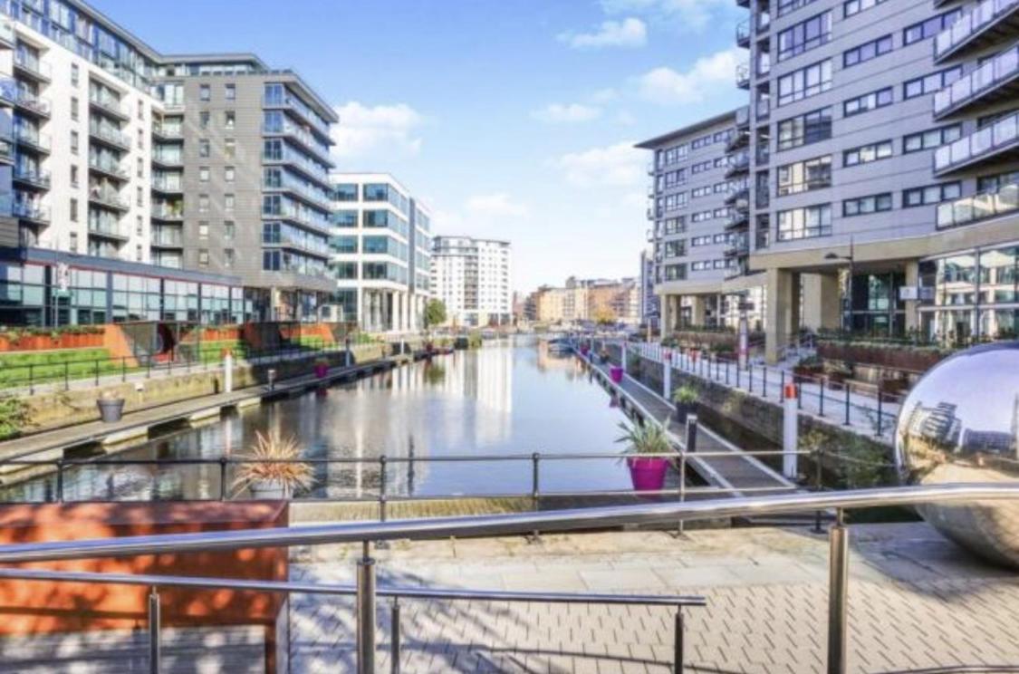 Deluxe City Apt, Beautiful River View,Free Parking No Balcony Leeds  Dış mekan fotoğraf