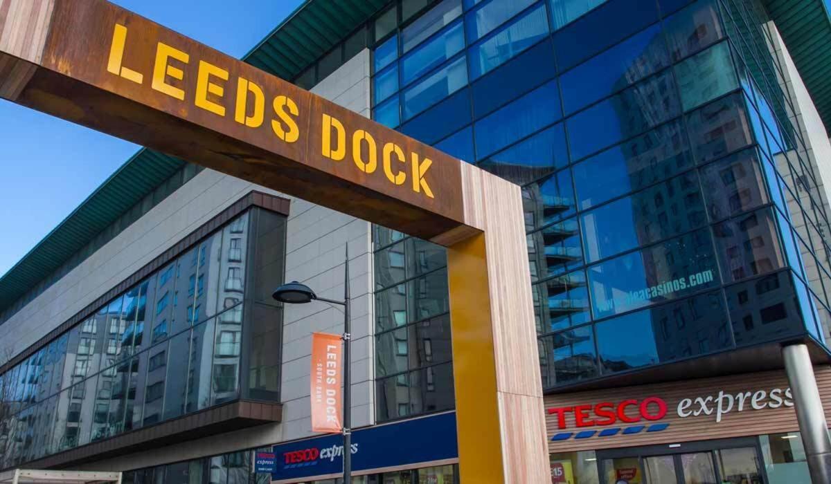 Deluxe City Apt, Beautiful River View,Free Parking No Balcony Leeds  Dış mekan fotoğraf