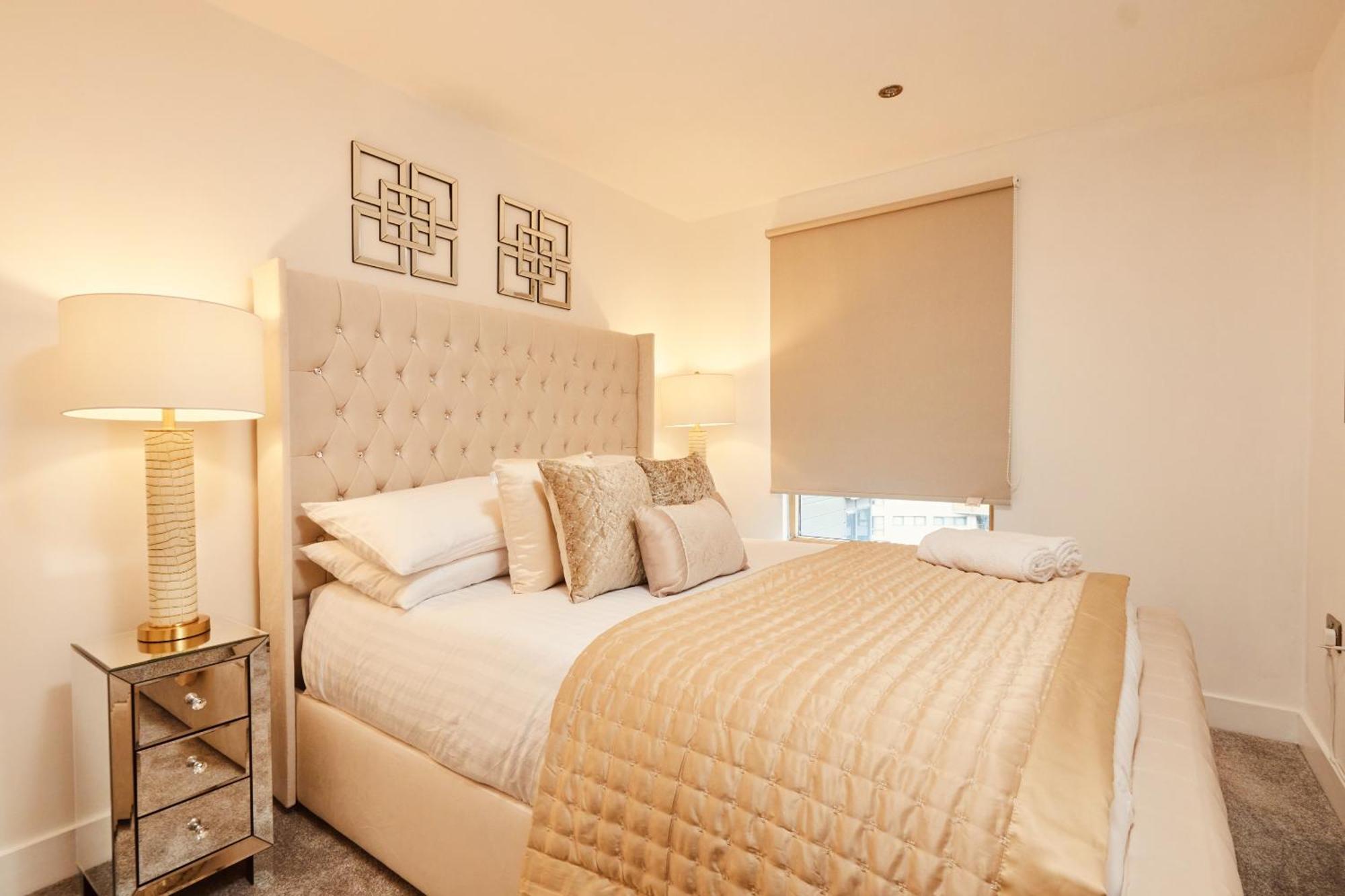 Deluxe City Apt, Beautiful River View,Free Parking No Balcony Leeds  Dış mekan fotoğraf